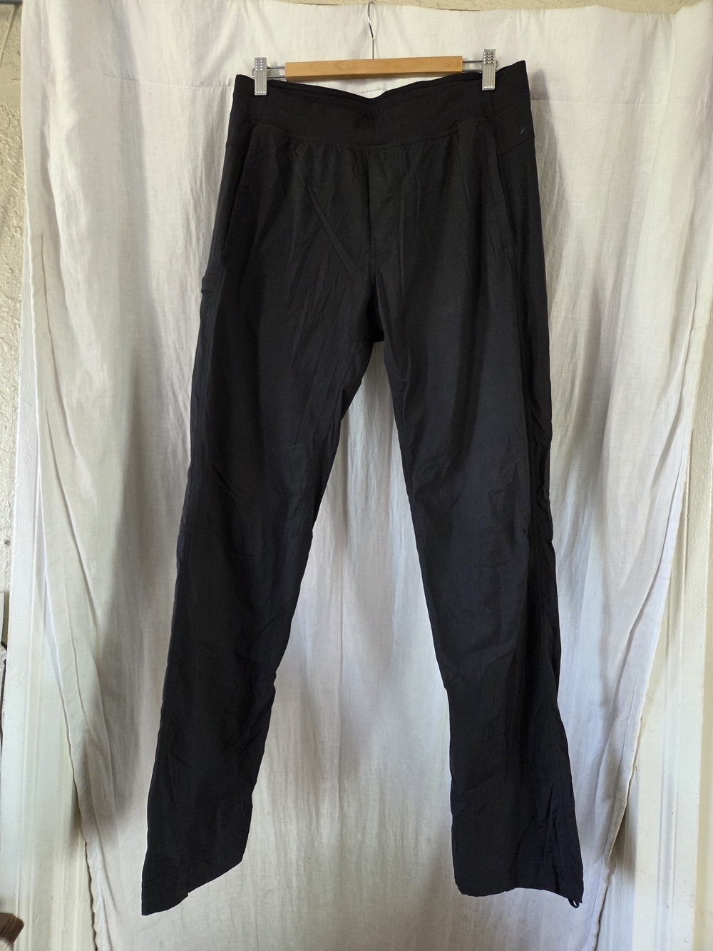 Lululemon Athletica | Men's Black Lightweight Jogger Pants